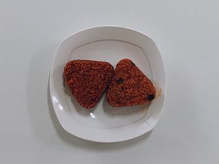 삼양냉동 [삼양] 불닭참치마요구운주먹밥+불닭볶음김치구운주먹밥 2세트구성 — 4.5점을 준 리뷰어가 2021년 2월 올린 사용 사진