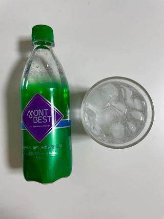 몽베스트 Montbest with Sparkling water Plain 20병 — 5점을 준 리뷰어가 2021년 11월 올린 사용 사진