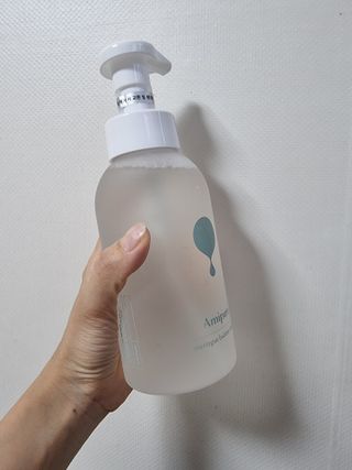 아미퓨어 [라이브] 피부장벽 강화를 위한 머랭 버블 클렌저 천연계면활성제로 온가족 사용가능 — 5점을 준 리뷰어가 2021년 7월 올린 사용 사진