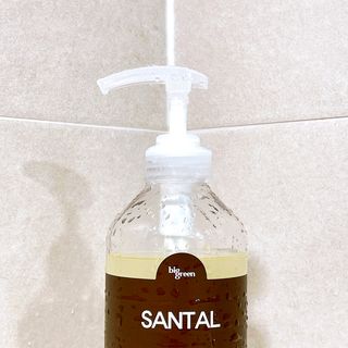 빅그린 니치 퍼퓸 바이옴바디워시 500ml(상탈, 블랙베리&베이, 블랑쉐 3종 중 택1) — 5점을 준 리뷰어가 2022년 8월 올린 사용 사진
