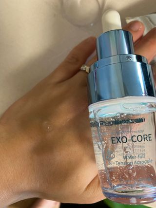 나우 [리브엠] 화해 1등 수분앰플 , 엑소코어 워터풀 텐션 앰플 — 5점을 준 리뷰어가 2023년 6월 올린 사용 사진