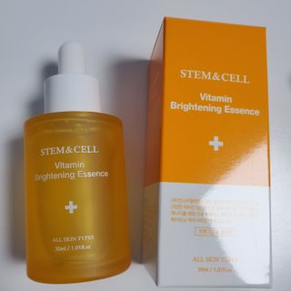 체르엠 스템앤셀 비타민 브라이트닝 에센스 30ml 1개 — 5점을 준 리뷰어가 2021년 11월 올린 사용 사진