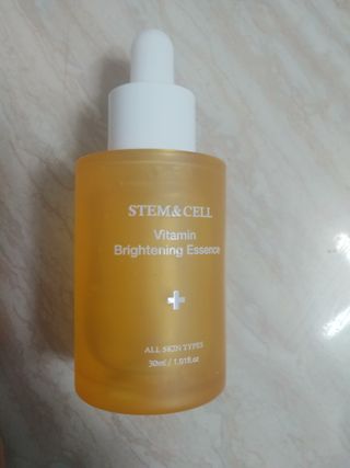 체르엠 스템앤셀 비타민 브라이트닝 에센스 30ml 1개 — 5점을 준 리뷰어가 2022년 1월 올린 사용 사진