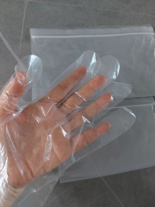 노플(NOPL) 노플 친환경 바이오 산화 생분해  항균 일회용 위생 비닐장갑 100매 + 지퍼백 소형, 대형 — 5점을 준 리뷰어가 2021년 9월 올린 사용 사진