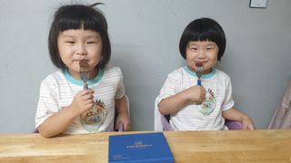 연말/새해선물 요즘 트렌드 오트밀크 생초콜릿 호불호 없는 카카올라 Bast 밀크생초콜릿 — 5점을 준 리뷰어가 2021년 10월 올린 사용 사진