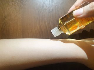 바이오오일 [바이오-오일] 스킨케어 오일 내추럴 60ml — 5점을 준 리뷰어가 2021년 6월 올린 사용 사진