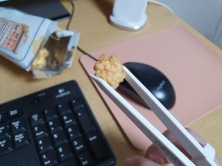 칩스틱 과자젓가락 게이밍젓가락 2ea / KC인증 식품용 — 4.5점을 준 리뷰어가 2021년 11월 올린 사용 사진