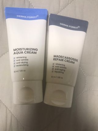 더마포레스트 마데카소사이드 리페어 크림,  모이스처라이징 아쿠아크림 — 5점을 준 리뷰어가 2021년 8월 올린 사용 사진