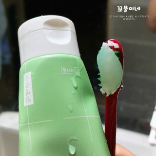 방방곳곳 편림오일 편림치드 치약 — 5점을 준 리뷰어가 2022년 7월 올린 사용 사진