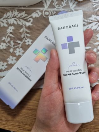 바노바기 코스메틱 바노바기 밀크씨슬 리페어 시카 선스크린 플러스 50ml — 5점을 준 리뷰어가 2023년 2월 올린 사용 사진