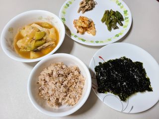 [해림맛김] 들기름에 구운 바삭바삭 김 4종 세트 + 1종 랜덤발송 총5개입 — 5점을 준 리뷰어가 2021년 2월 올린 사용 사진