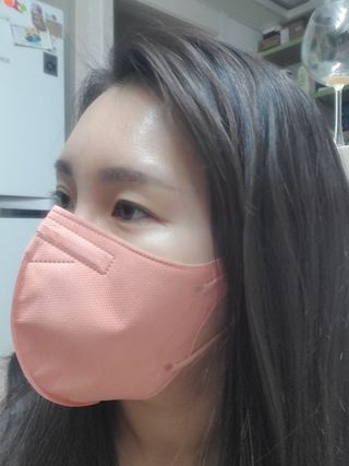 애니가드 셋업마스크 4컬러 각 10매입 [크리미베이지, 캐시미어로즈, 초콜렛브라운, 미드나잇네이비] — 5점을 준 리뷰어가 2022년 2월 올린 사용 사진