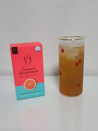 리넥무역 에스나인 콤부차 건강발효 콤부함량59 자몽 5gx10포 — 3점을 준 리뷰어가 2021년 7월 올린 사용 사진