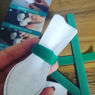 코보콩 에어슈즈 강아지 일회용 신발 소용량 패키지 20매 초경량  미끄럼방지 실내외 겸용 — 5점을 준 리뷰어가 2022년 2월 올린 사용 사진