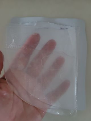 바르셀 저분자피쉬콜라겐 콜라겐마스크팩 안면마스크 수분팩  리포좀 하이드로겔 마스크젠 [5매] — 5점을 준 리뷰어가 2021년 11월 올린 사용 사진