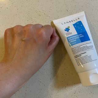 랑벨 수퍼내츄럴 아쿠아 수딩 크림 100ml — 5점을 준 리뷰어가 2022년 4월 올린 사용 사진