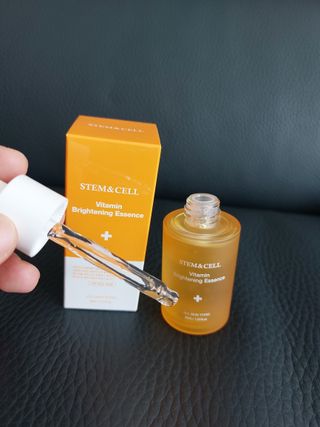 체르엠 스템앤셀 비타민 브라이트닝 에센스 30ml 1개 — 5점을 준 리뷰어가 2021년 10월 올린 사용 사진