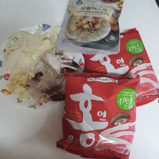 [풀무원] 자연은맛있다 정면, 백면, 홍면  세트 — 5점을 준 리뷰어가 2021년 4월 올린 사용 사진