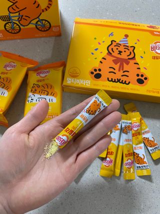 광동생활건강 프리 [광동] VB와 VC를 함유한 멀티 비타민 비타 500 데일리 스틱 180포 — 5점을 준 리뷰어가 2022년 5월 올린 사용 사진