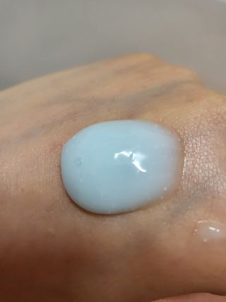 랑벨 수퍼내츄럴 아쿠아 수딩 크림 100ml — 5점을 준 리뷰어가 2022년 4월 올린 사용 사진
