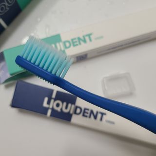 리퀴덴트 오랄케어 온가족용 리퀴덴트 더더 오랄케어 무불소 치약 + 임상시험완료 이중 미세 엠보싱 칫솔 올데이세트 — 5점을 준 리뷰어가 2021년 1월 올린 사용 사진
