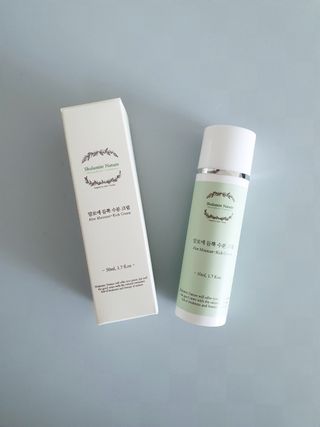 술람미네이처 자연주의 화장품ㅣ속보습 충전 + 민감/트러블 피부 진정 - 알로에 듬뿍 수분 크림 50ml — 5점을 준 리뷰어가 2022년 5월 올린 사용 사진