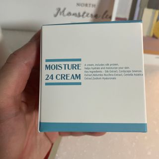 Dr.느루벗 느루벗 모이스쳐 24 크림 — 5점을 준 리뷰어가 2021년 3월 올린 사용 사진