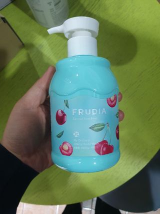 [후르디아] 과즙 뿜뿜_체리 바디워시+바디에센스 세트 — 5점을 준 리뷰어가 2020년 12월 올린 사용 사진