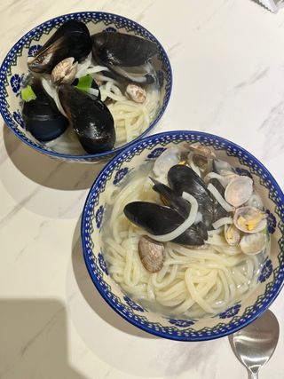 [푸딩팩토리] 바지락홍합탕 500g / 얼큰바지락홍합탕 590g — 4.5점을 준 리뷰어가 2022년 10월 올린 사용 사진