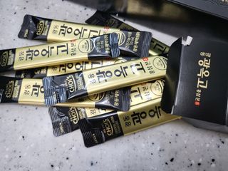 [광동제약] 광동 광옥고 홍삼 본 30포+쇼핑백 증정 — 5점을 준 리뷰어가 2021년 12월 올린 사용 사진