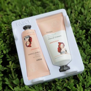 파시 FASCY 高保湿ハンドクリーム40ml+80ml セット — 4점을 준 리뷰어가 2021년 8월 올린 사용 사진