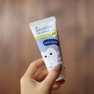 닥터데디스 안심저불소 키즈치약 (라즈베리, 청포도향 중 택 1) 60g +  여행용 미니 치약 15g — 5점을 준 리뷰어가 2022년 11월 올린 사용 사진