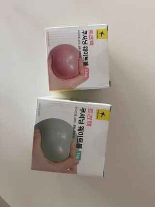 트라택 쿠셔닝 웨이트볼 0.5kg + 1kg SET — 5점을 준 리뷰어가 2022년 4월 올린 사용 사진