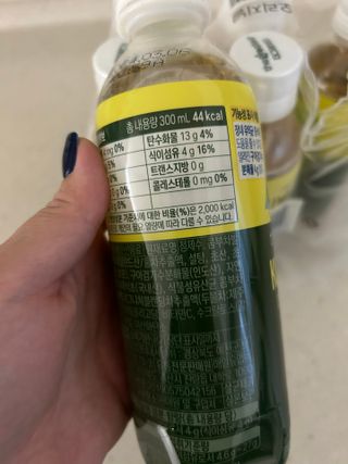 더그레잇티 콤부차 [매일유업] 더그레잇티 44kcal 콤부차 300ml *12개입 (오리지널 6개+베리리치 6개) — 5점을 준 리뷰어가 2023년 7월 올린 사용 사진