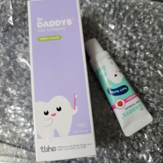 닥터데디스 안심저불소 키즈치약 (라즈베리, 청포도향 중 택 1) 60g +  여행용 미니 치약 15g — 5점을 준 리뷰어가 2022년 7월 올린 사용 사진