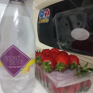 몽베스트 Montbest with Sparkling water Lemon OR Lime 20병(랜덤) — 5점을 준 리뷰어가 2024년 4월 올린 사용 사진