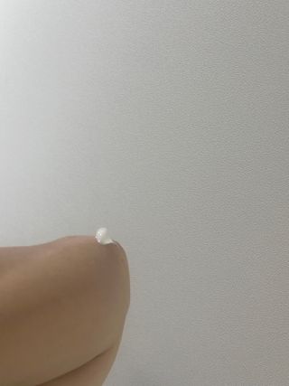 비엔디 2NOW[한글]]BnD 바디 미백 겨드랑이 크림 — 5점을 준 리뷰어가 2024년 12월 올린 사용 사진