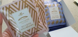 (주)쟈뎅 쟈뎅 클래스 핸드 드립 커피 10P 2종_디카페인 1종+랜덤 플레이버 1종 — 5점을 준 리뷰어가 2021년 4월 올린 사용 사진