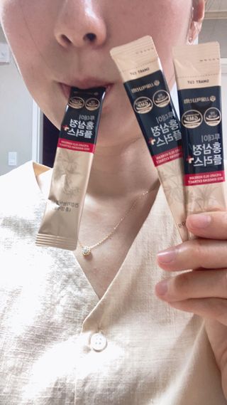 서울약사신협_투데이홍삼정플러스스틱_10g x 30포 — 5점을 준 리뷰어가 2021년 7월 올린 사용 사진