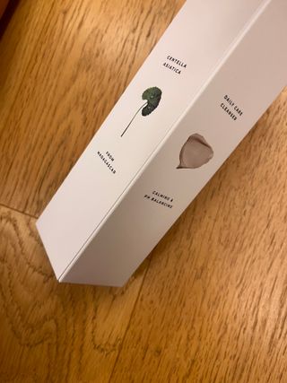 스킨1004 [SKIN1004] 마다가스카르 센텔라 앰플 폼 125ml — 5점을 준 리뷰어가 2024년 8월 올린 사용 사진