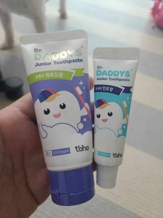 닥터데디스 안심불소 튼튼치약(청포도, 민트 중 택 1) 60g + 여행용 미니 치약 15g — 5점을 준 리뷰어가 2022년 7월 올린 사용 사진