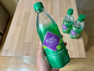 몽베스트 Montbest with Sparkling water Lime20병 — 4.5점을 준 리뷰어가 2021년 10월 올린 사용 사진