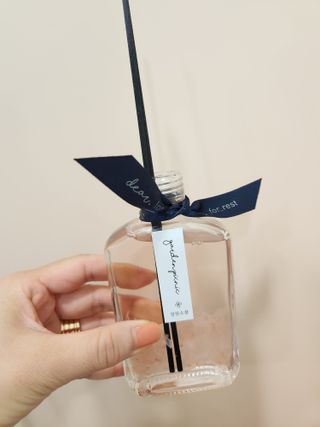 디어포레스트 쁘띠 플라워 디퓨저 시리즈 — 5점을 준 리뷰어가 2022년 9월 올린 사용 사진