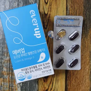[몸엔용] 에버업 멀티비타민&미네랄, 눈건강 루테인 혈행건강 오메가3, 면역 프로바이오틱스 3종 택1 — 5점을 준 리뷰어가 2022년 4월 올린 사용 사진
