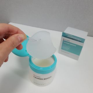 리더스코스메틱 리더스 카밍 바이오틱스 퀵 수딩 패드 — 5점을 준 리뷰어가 2022년 4월 올린 사용 사진