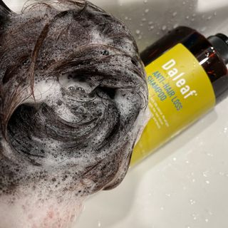 달리프 진저 베러 퍼퓸 탈모 완화 샴푸 1000ml 향 3종 — 5점을 준 리뷰어가 2021년 1월 올린 사용 사진