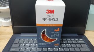 3M 소음방지 수면 귀마개 굿나잇 이어플러그 오렌지/퍼플 50쌍 — 5점을 준 리뷰어가 2023년 7월 올린 사용 사진