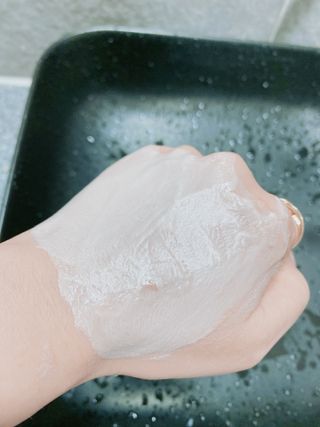 헤어플러스 콴디 플러피 클라우드 버블 팩 클렌저 — 5점을 준 리뷰어가 2021년 3월 올린 사용 사진