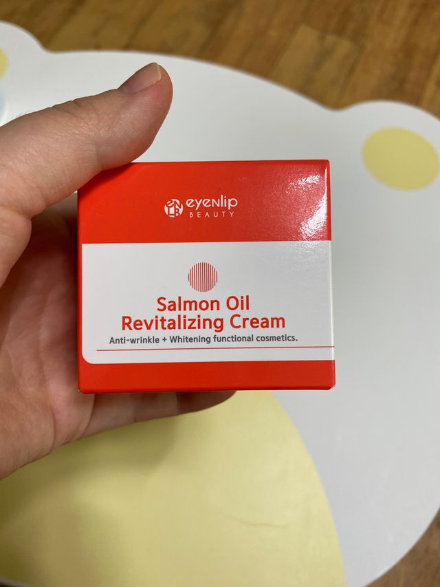 아이앤립 연어오일 리바이탈라이징 크림 리뷰 사진