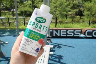 셀렉스스포츠 셀렉스 스포츠 웨이 프로틴 복숭아_ 330ml x 12팩 — 4점을 준 리뷰어가 2021년 8월 올린 사용 사진